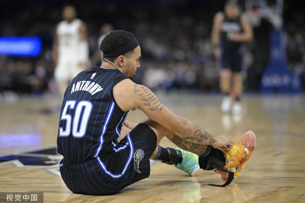 显得稍显紧 显得稍显紧